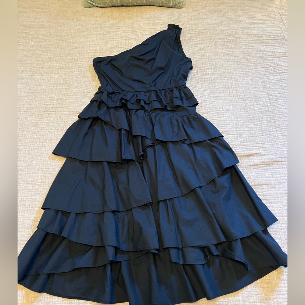 Elegant One-Shoulder Black Dress